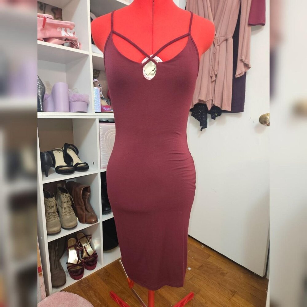 Burgundy midi bodycon dress with cute back detail and cross front detail